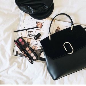 Camelia Roma Handbag — Like New!